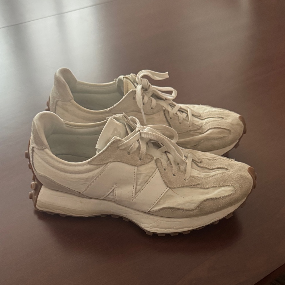 Women's New Balance 327